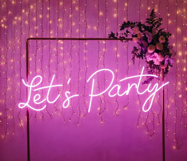 LETS PARTY alquiler neones luminosa eventos