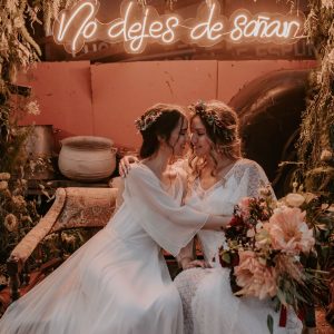 NO DEJES DE SOÑAR alquiler neones luminosa eventos