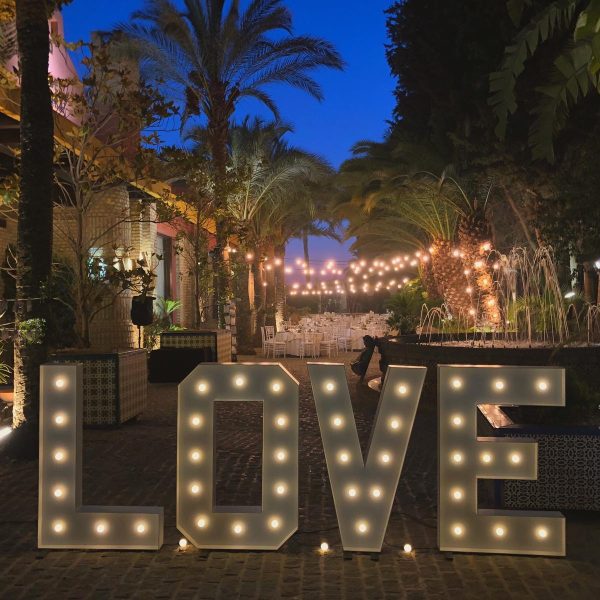 Pack LOVE basic letras luminosas perfecta para bodas