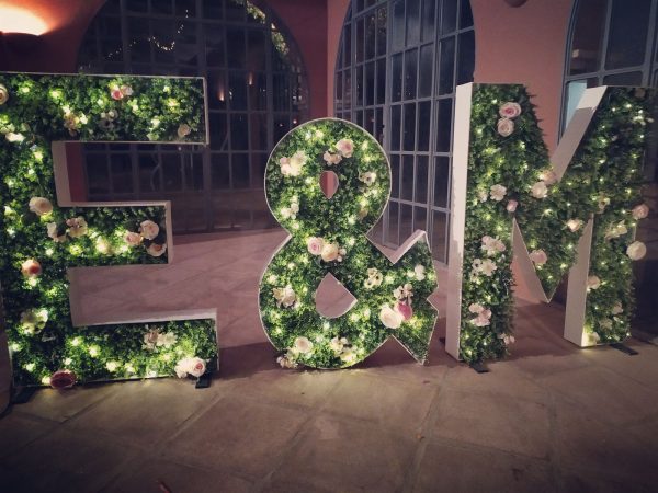 Pack-Letras-Jardin-vertical-letras-luminosas-para-la-noche-1-600x450